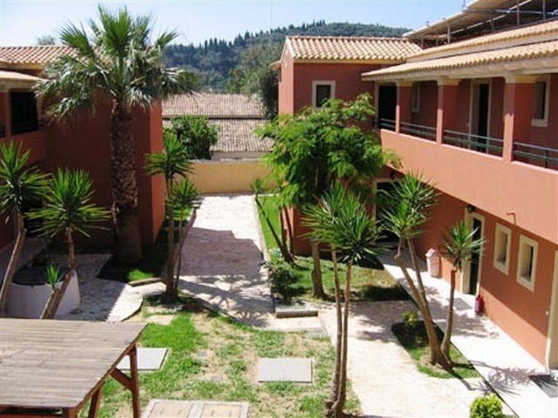 Summertime Hotel 2*